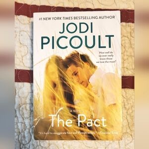 3/$15 The Pact book by Jodi Picoult
